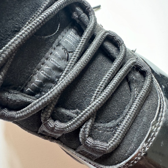 Jordan 11 Retro Cap and Gown All Black Sneakers Shoes Size 7Y - Picture 9 of 16